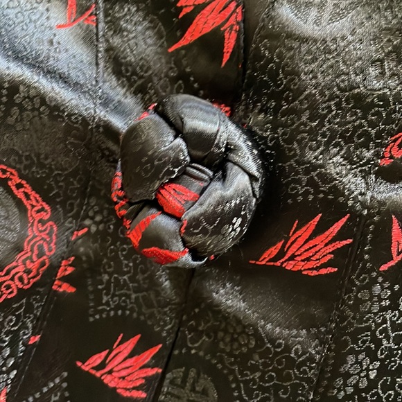 Beautiful black and red Jade East West kimono, size L. - Picture 6 of 8